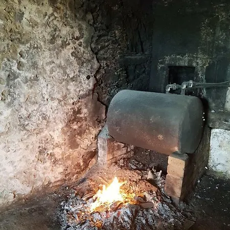 Los Dos Hermanos Tella (Galicia)